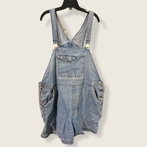 Cute vintage overalls size 22
